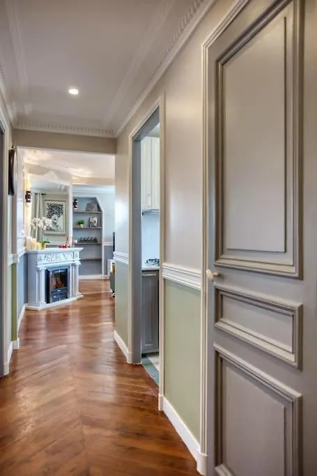 Apartamento Parisian Gem: Heart Of The Latin Quarter- 2br Lift