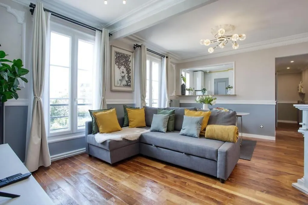 Apartamento Parisian Gem: Heart Of The Latin Quarter- 2br Lift *
