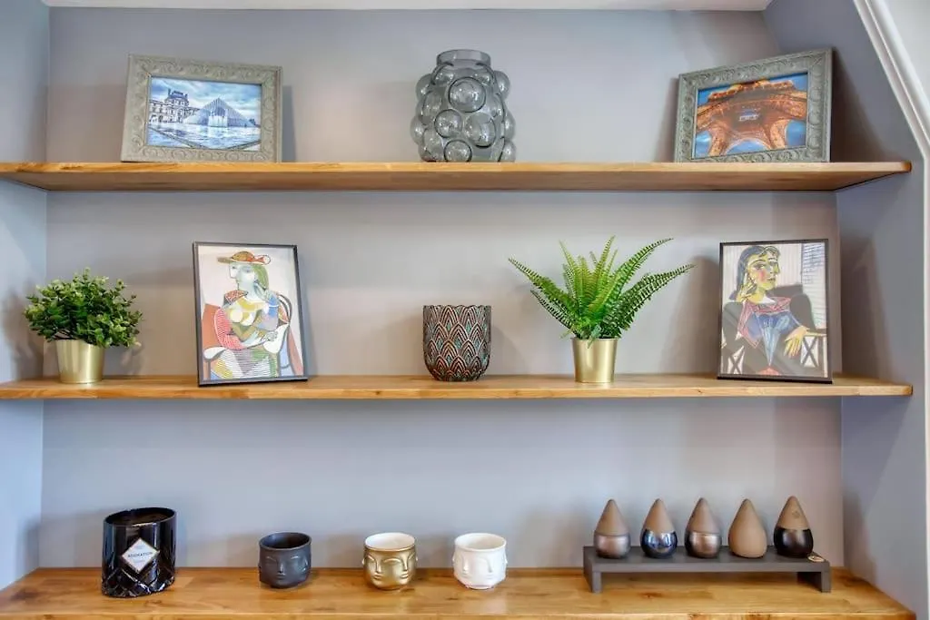 Apartamento Parisian Gem: Heart Of The Latin Quarter- 2br Lift *