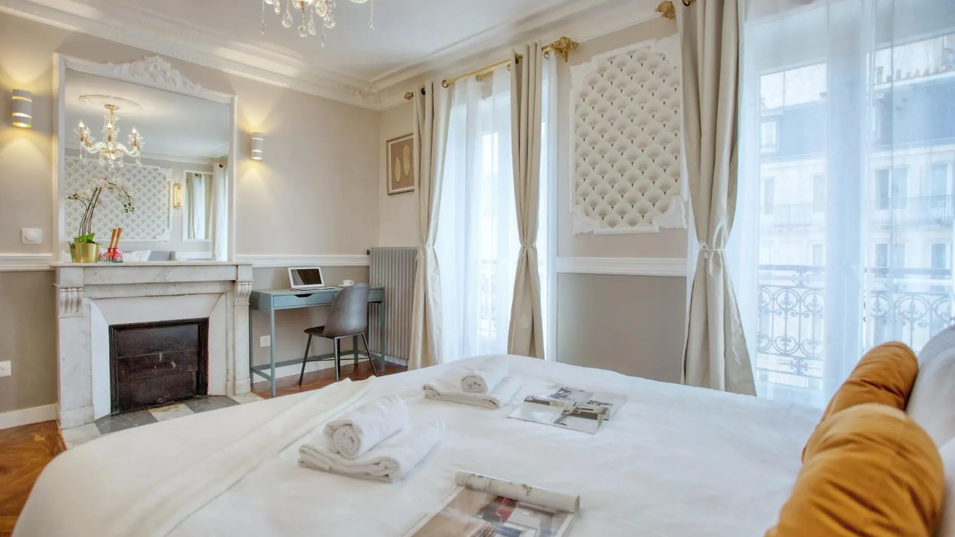 Parisian Gem: Heart Of The Latin Quarter- 2br Lift