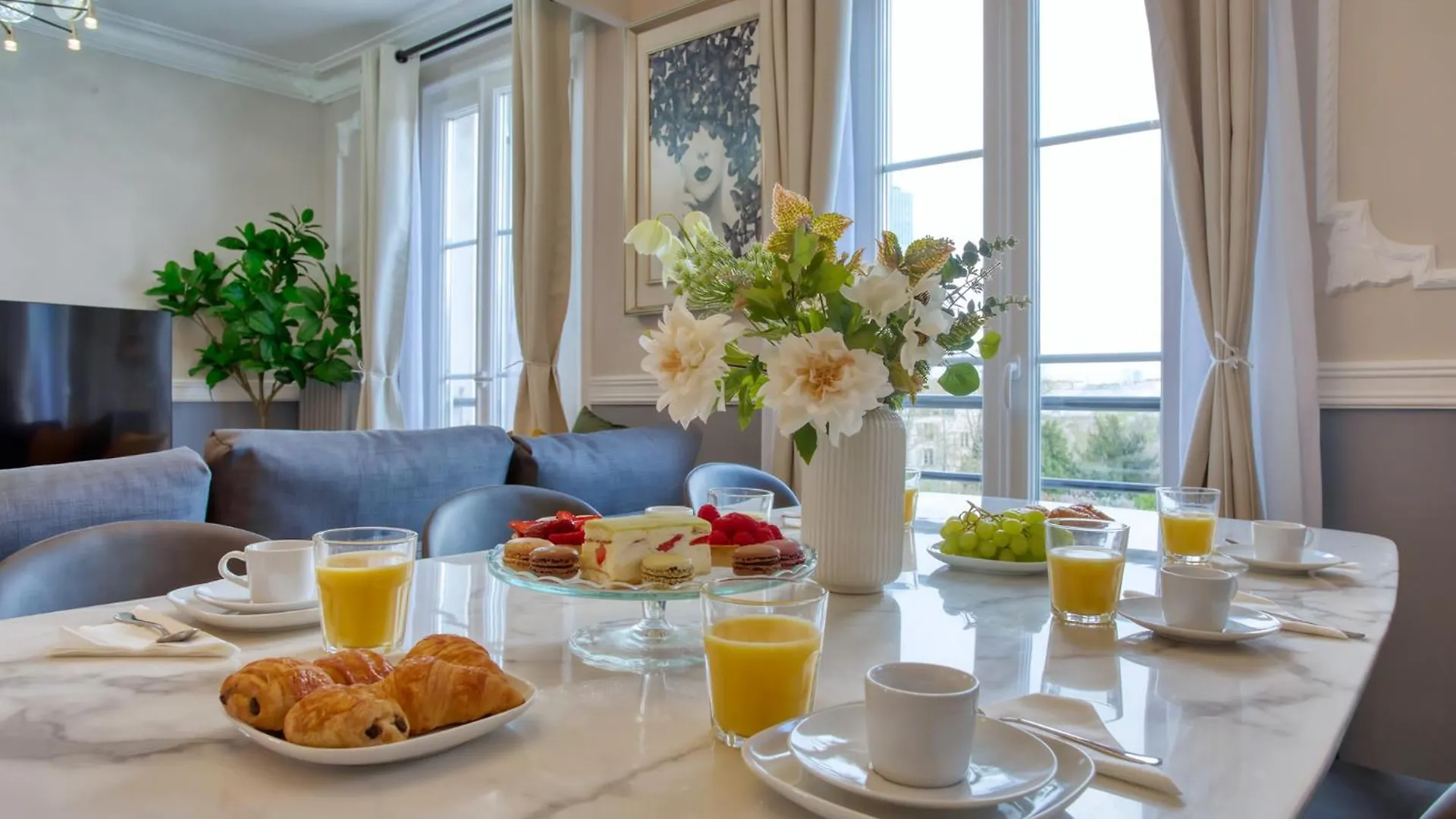 Parisian Gem: Heart Of The Latin Quarter- 2br Lift * Paris