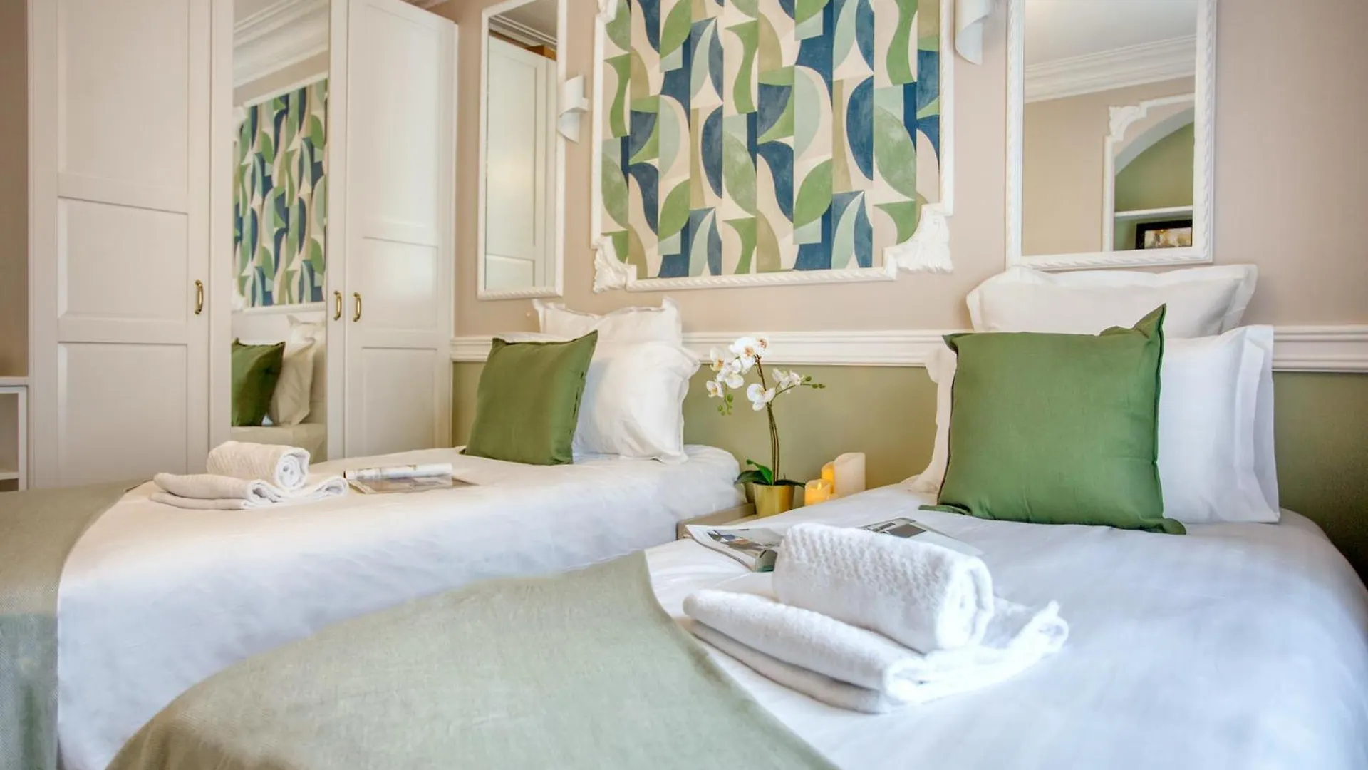 Parisian Gem: Heart Of The Latin Quarter- 2br Lift * Paris